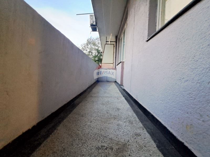 Продава се Двустаен апартамент в Варна, Базар Левски - 55 кв.м за 2182 €/кв.м - Снимка #4