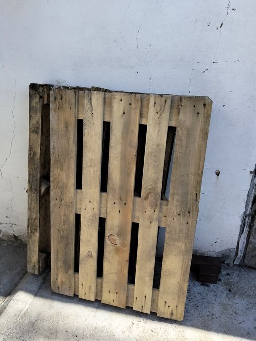 Продам поддоны б/у размер стандарт