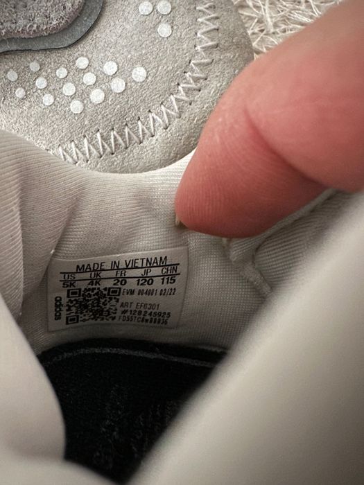 Оригинални маратонки на адидас