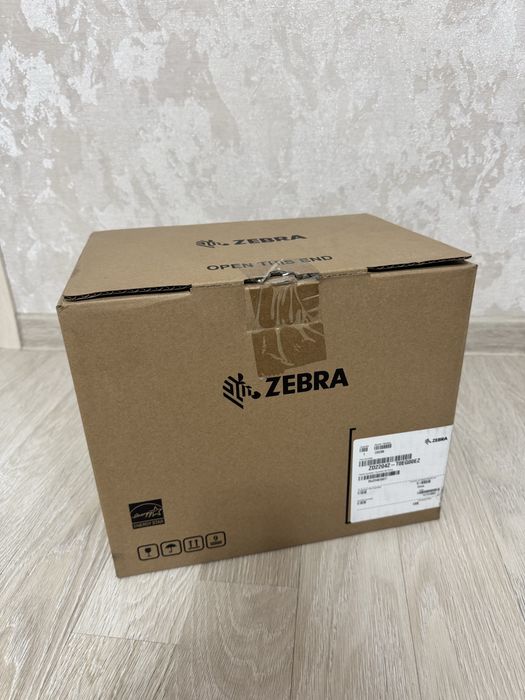 Термопринтер Zebra ZD220t (термотрансферный)