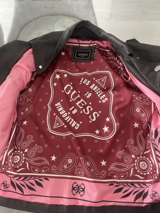 Дамско кожено яке Guess