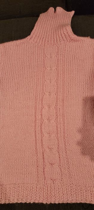 Ръчно плетени вълнени пуловери