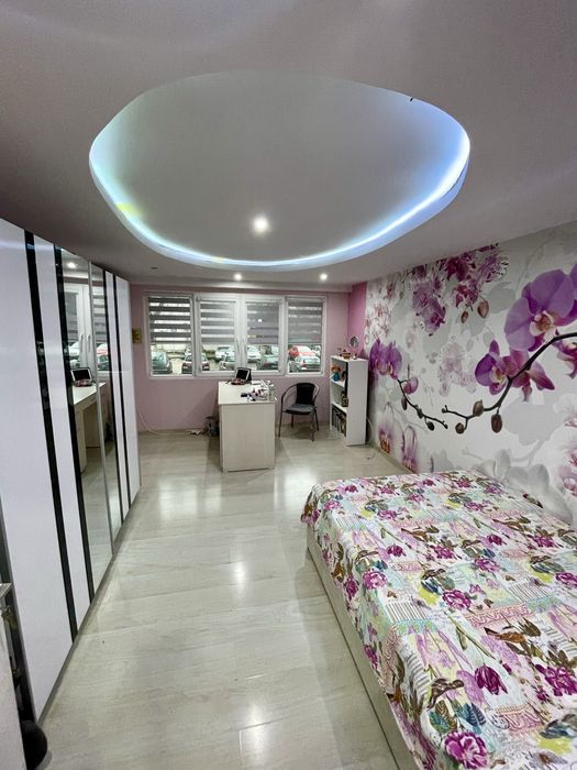 Продава се Тристаен апартамент в Русе, Родина 1 - 94 кв.м за 733 €/кв.м - Снимка #2