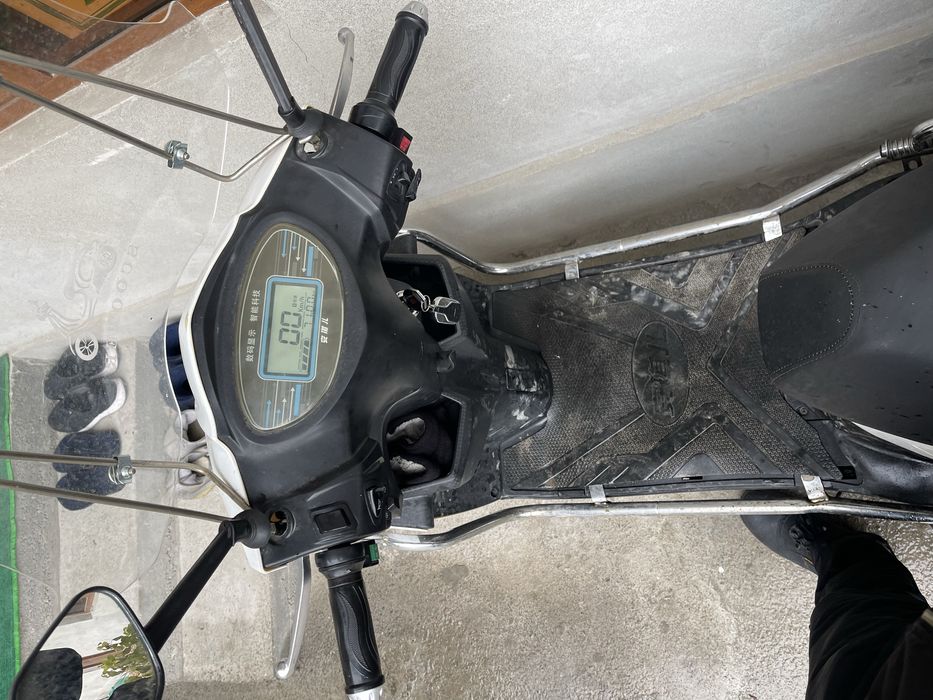 Skuter to’klik AQE