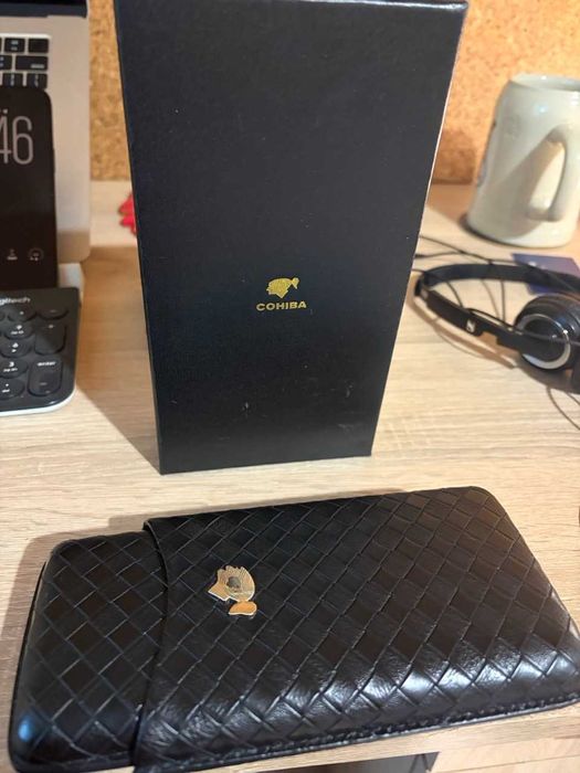 Ползван Умидор Кохиба - черен.