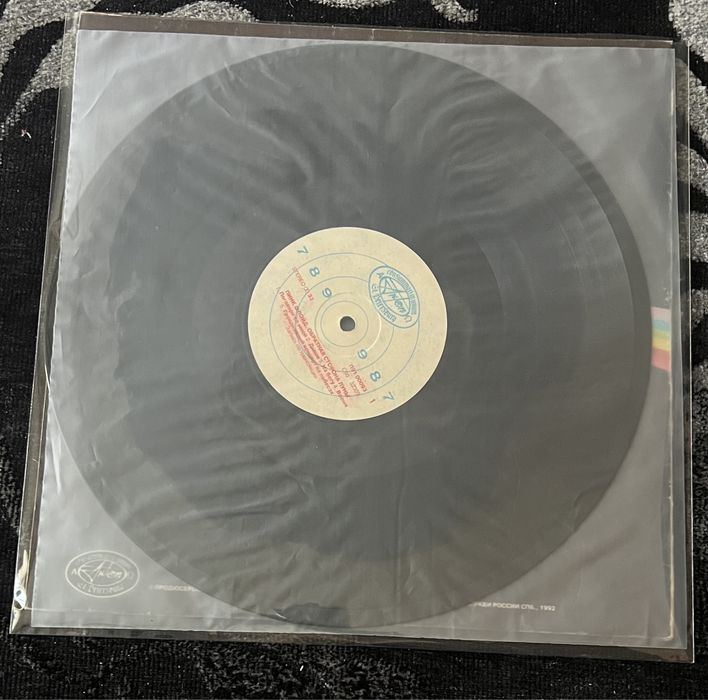 Продам пластинку Pink Floyd