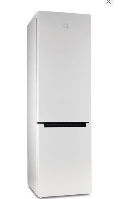 Продам Холодильник индизит