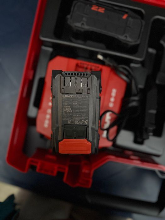 HILTI SJT 6-22 / 04.2025г. / NURON 2x5Ah батерии - неразличим от НОВ