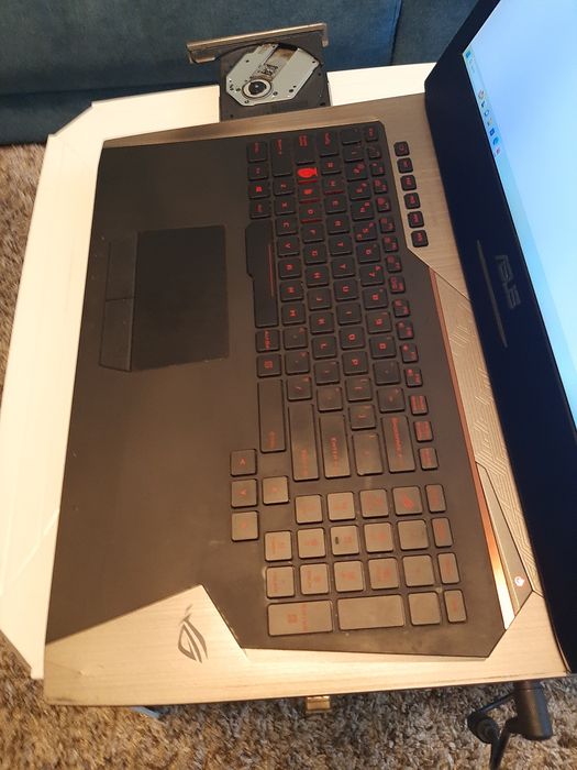 Leptop ASUS - G752V