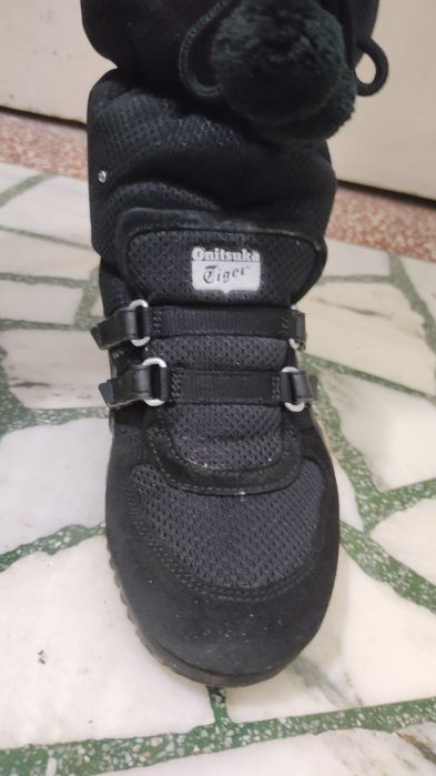 Обувки дамски ASICS зимни