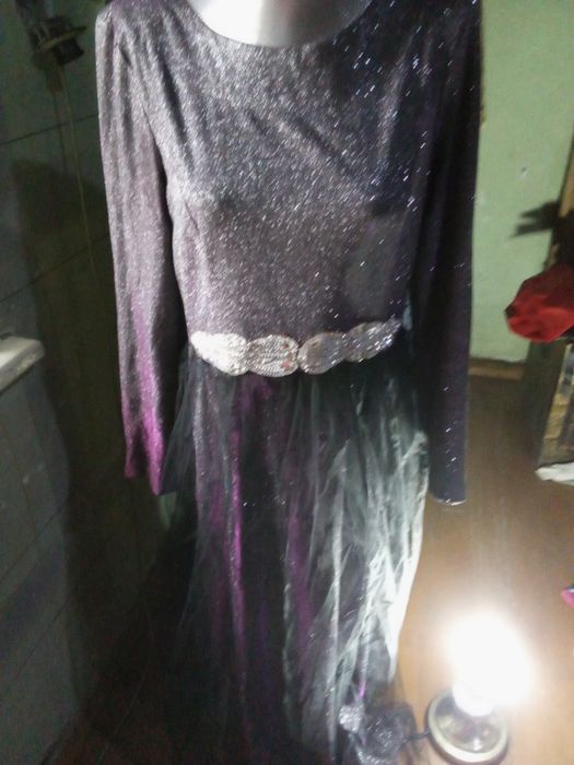 Вечерние женские платья