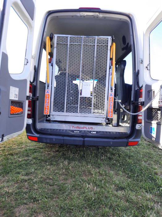Vehicol pentru transport persoane cu disabilități