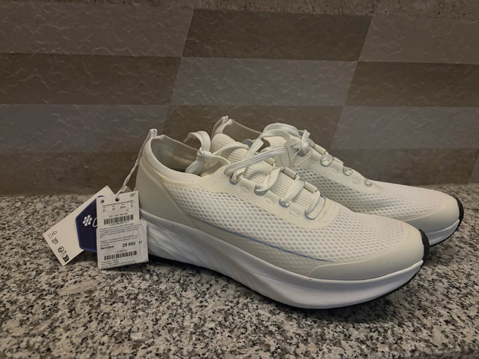 Кроссовки Oysho 40-41 размер