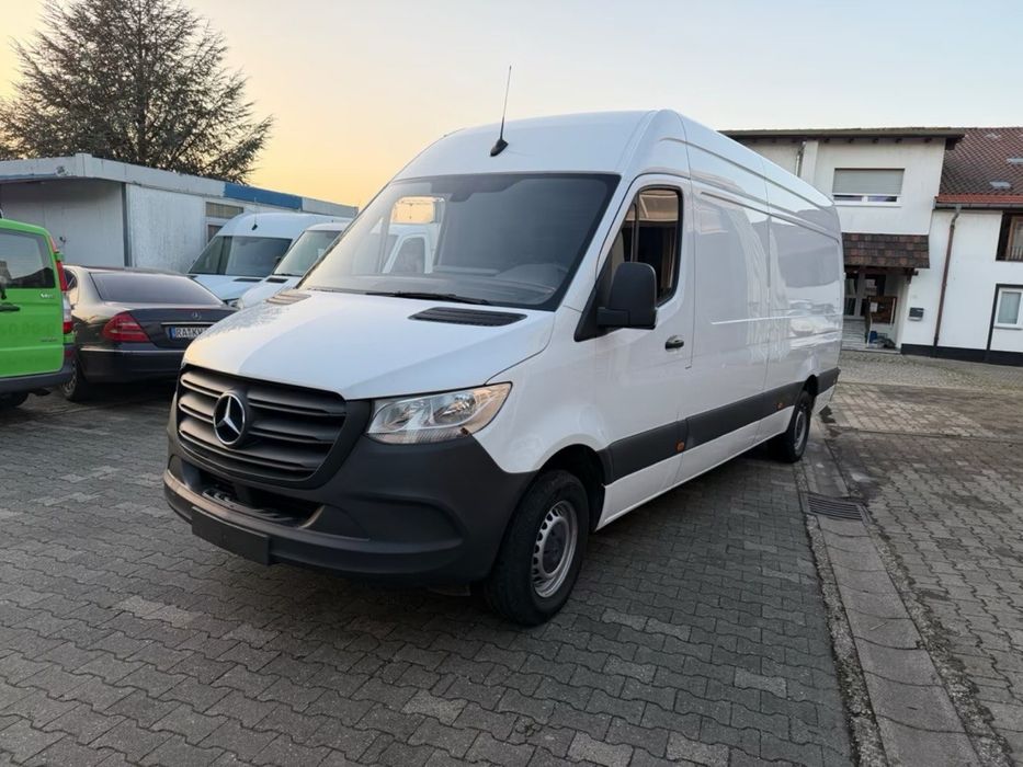 Mercedes Benz Sprinter 2023
