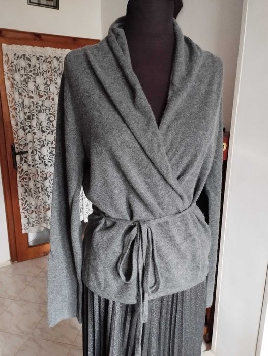 100% КАШМИР дамска елегантна жилетка, цвят т.сиво