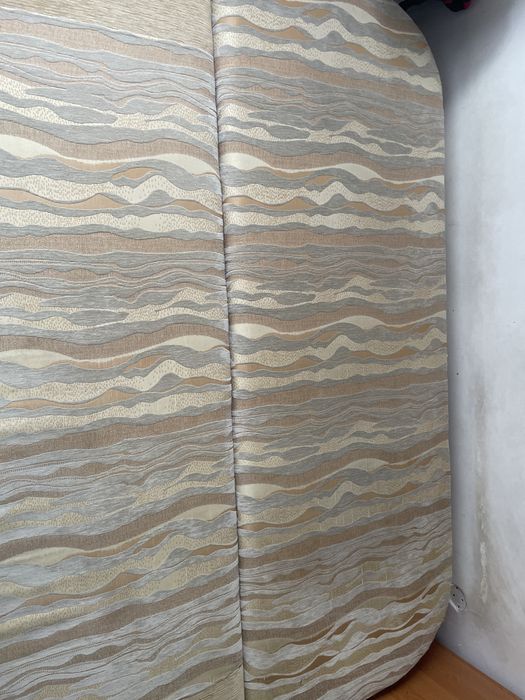 Spre vanzare pat pentru doua persoane ,in stare excelenta