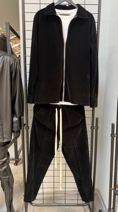 Compleuri Catifea! Camasa+ pantaloni cu sireturi lungi!