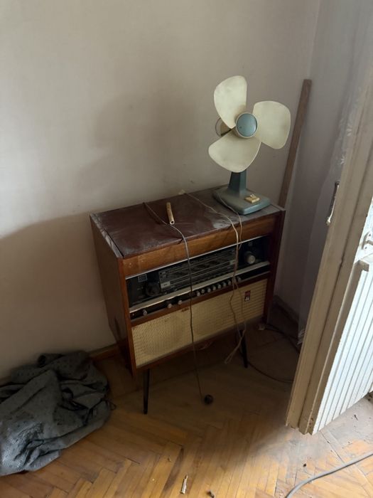 Продается пианино и радио немецкие!