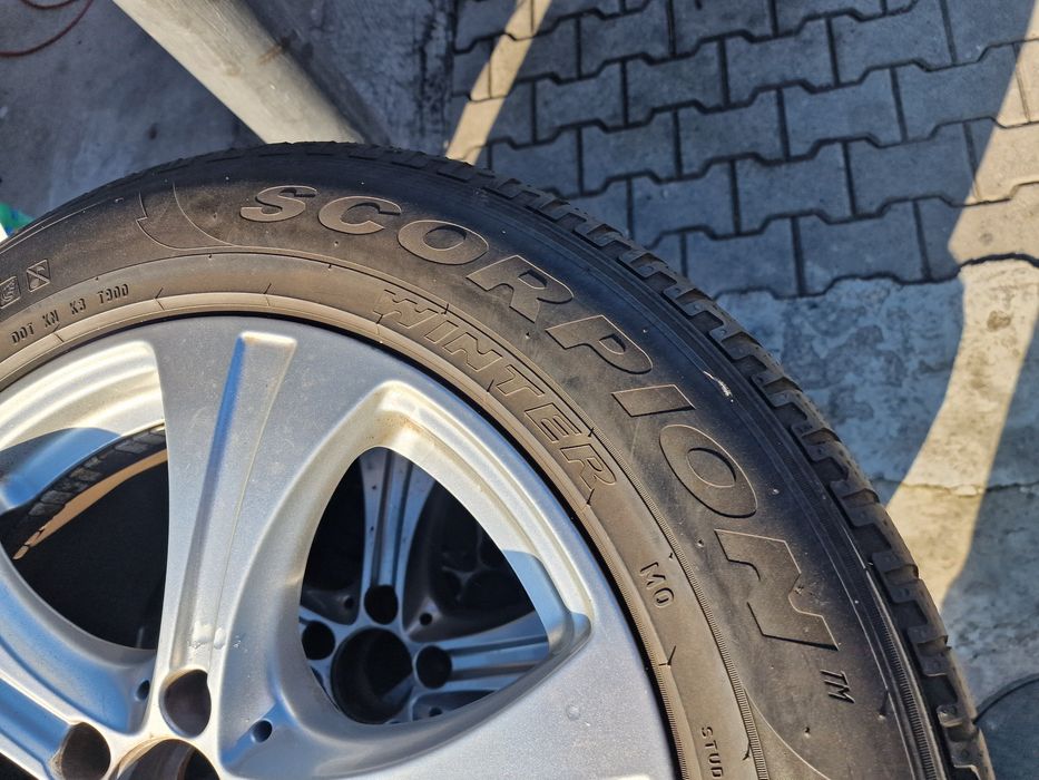 Гуми с Джанти 235/60 R18 Pirelli dot 2017