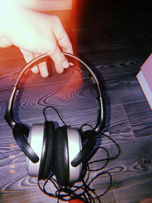 Продаю наушники Phillips