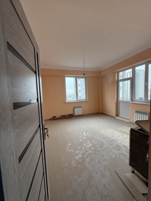 Чирчик шахар 2 микро район Янги Узбекистон 2х Нархи 30.000$ Наличка