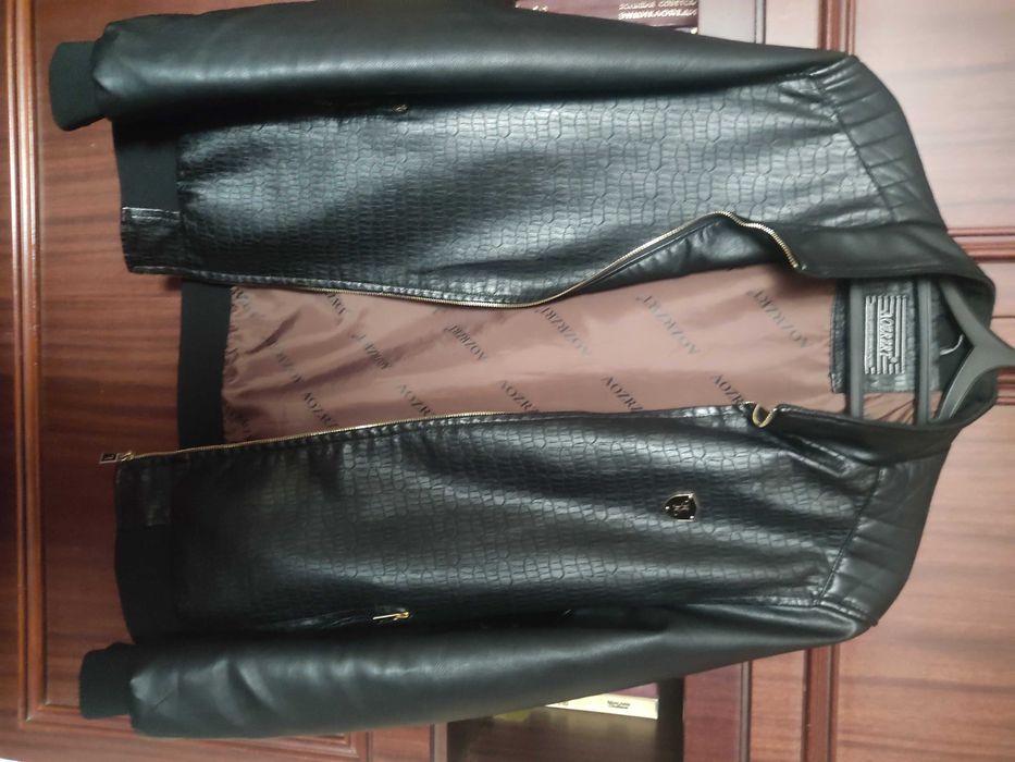 продам мужскую куртку