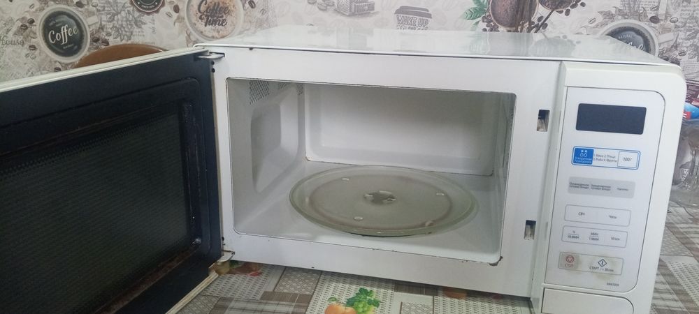 Продам микроволновку на запчасти
