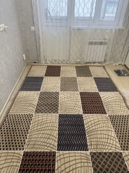 Продам ковры б/у недорого