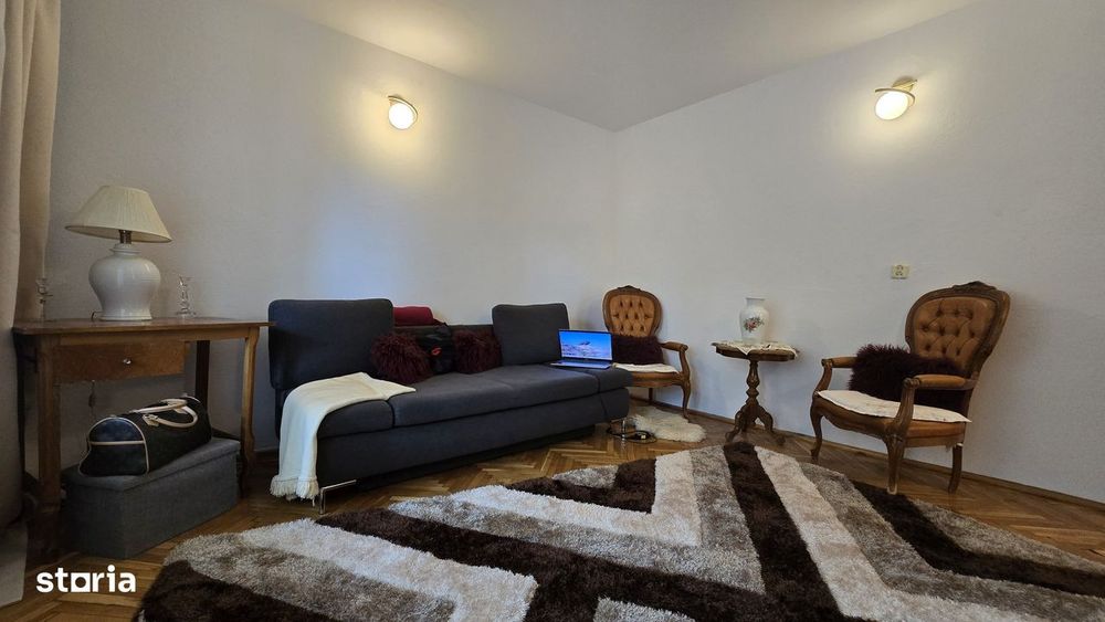 Casă cu 5 camere