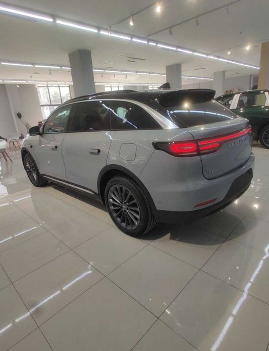 C11 Leapmotor 2025 gibrid naxt va nasiyaga