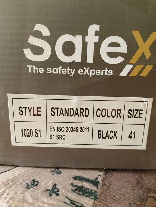 Работни обувки-нови