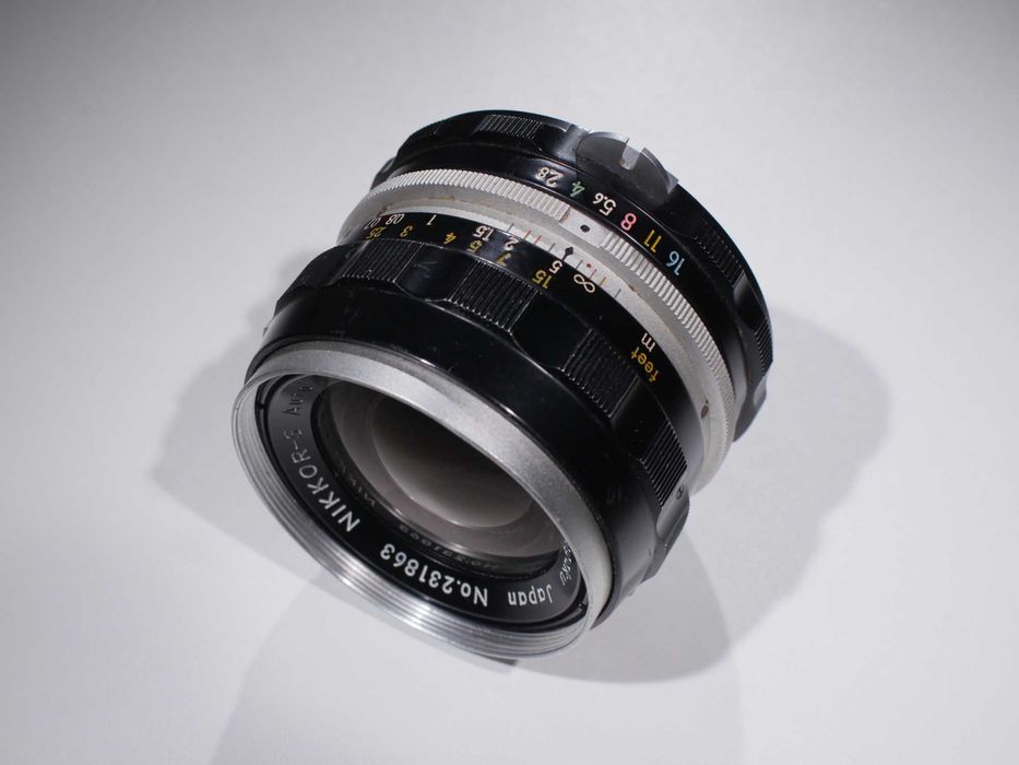 Обективи Nikon Nikkor 28mm f3,5 и 35mm f2,8