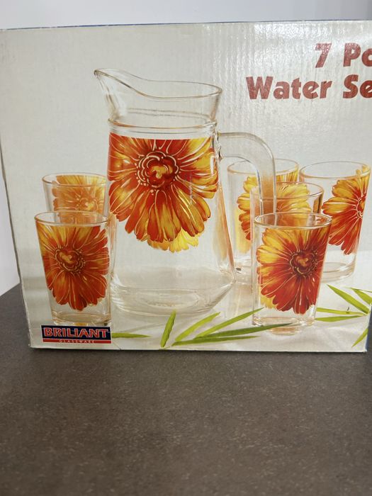 Стъклени чаши нови и използвани