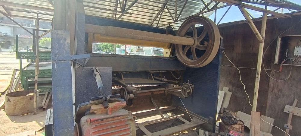 Гильотина/ GILЬOTINA механические Sotiladi 2.35 uzunligi kesadi 20 mm
