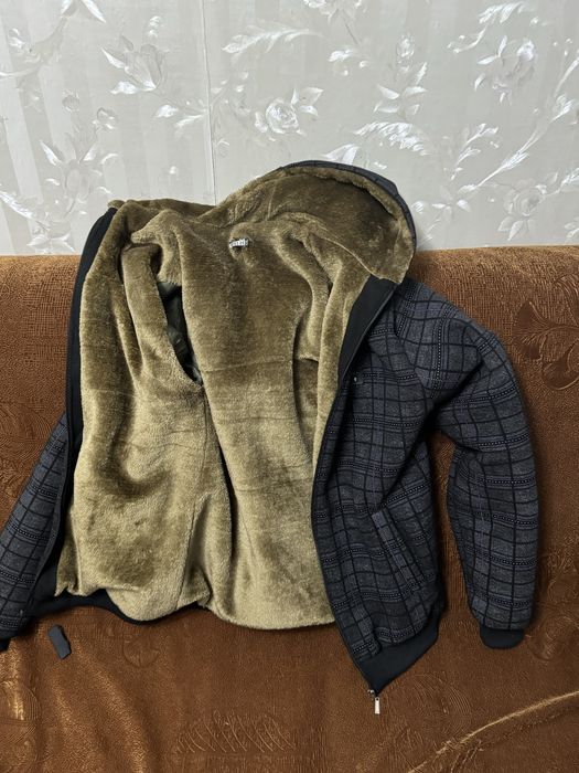 Продаю спортивный костюм и куртку зимнию