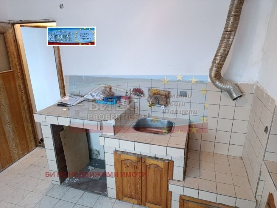 3-стаен в саниран блок в град Етрополе 89 м²
