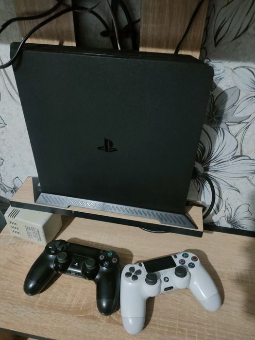 Ps4 slim 1 tr, 2й джойстик в подарок