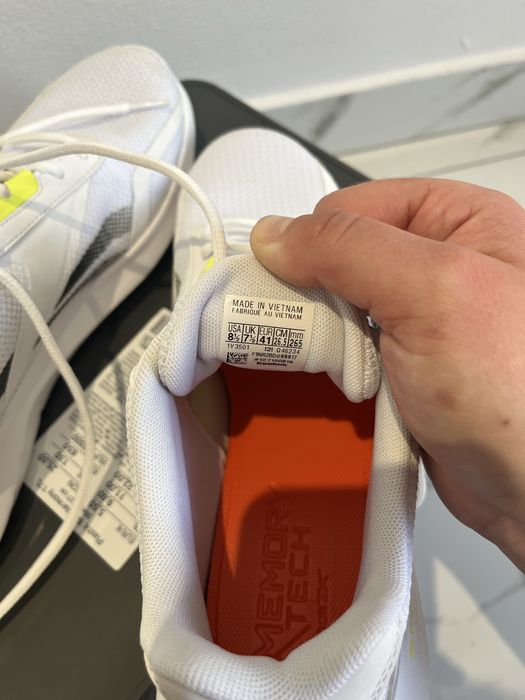 Adidasi Reebok barbati , marime 41 fit 41,5