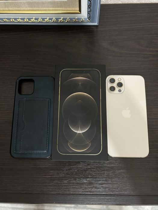 Срочно продам iphone 12 pro 128gb