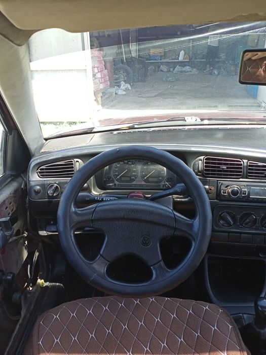 Фолсфаген венто сатылады