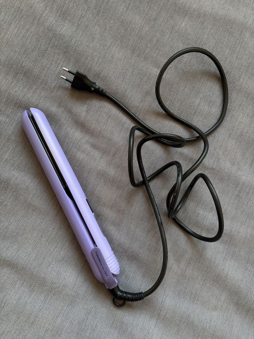 Преса за коса Grundig HS 7032 с йонна технология – лилава