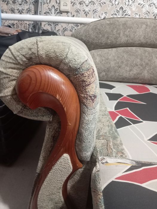 Продам диван в хорошем состоянии