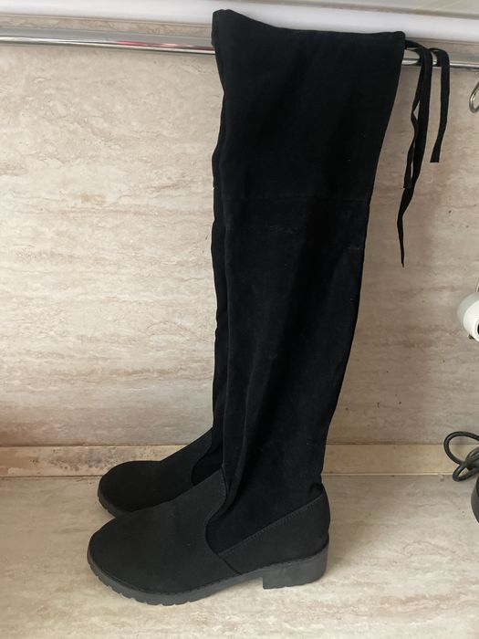 Дамски велурени чизми