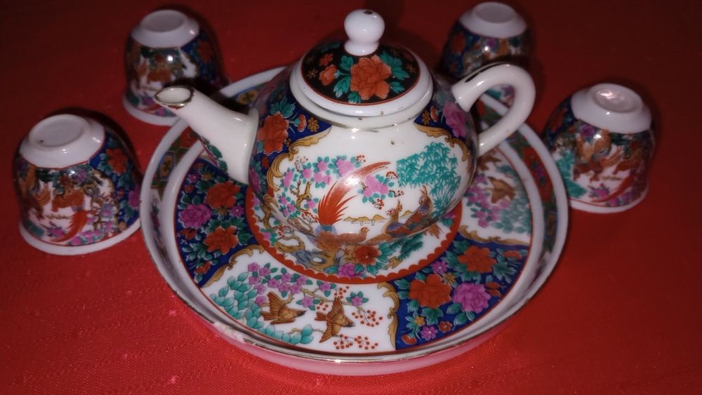 Set de sake, țuica, porțelan chinezesc!