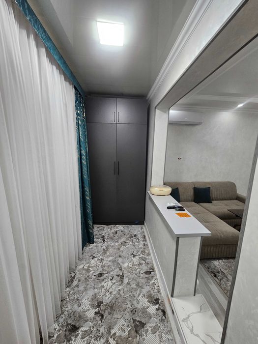 9-й квартал Чиланзар Продаётся квартира.