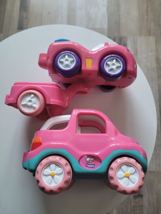 Set masinute Wow Daisy cu remorca