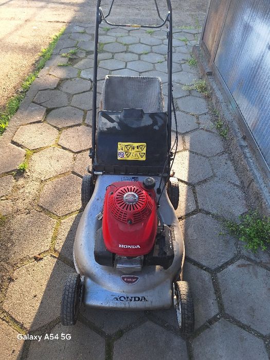 Бензинова Косачка Honda