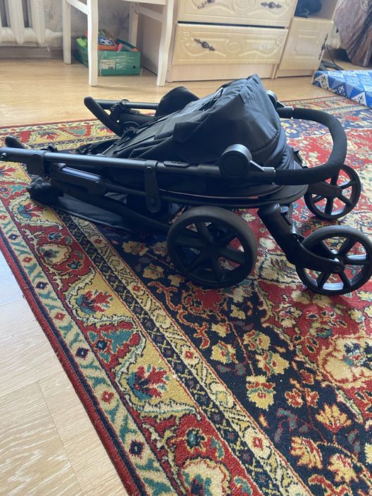 Продам коляску tomix