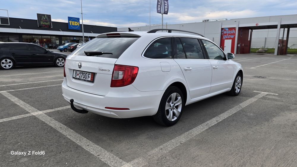 SKODA Superb 2012 — imagine 4
