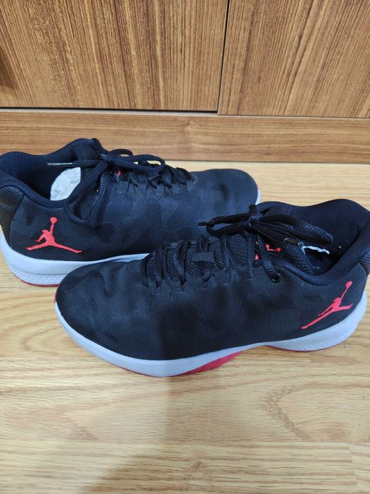 Маратонки Air Jordan N39